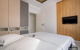 Naos Residence